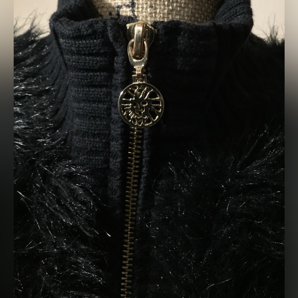 ‼️SOLD‼️Vintage Anne Klein Black Faux Fur Vest w/Knit Sweater Back-IMMACULATE!! - Picture 4 of 11
